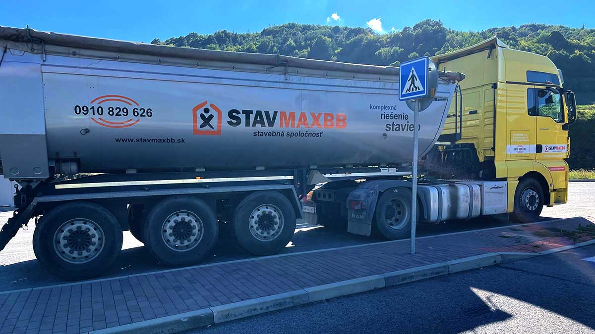 Polep stavebného vozidla