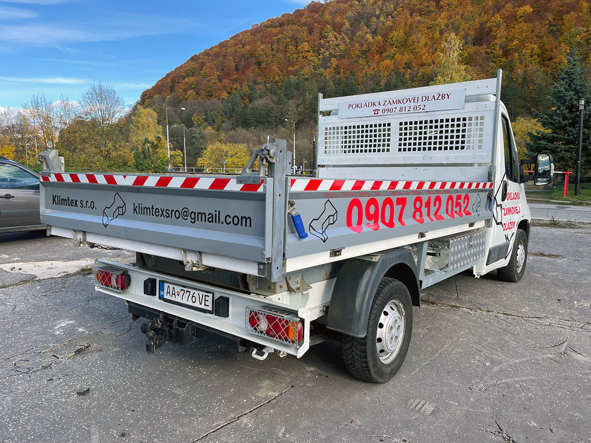 Polep valníka, pohľad zozadu