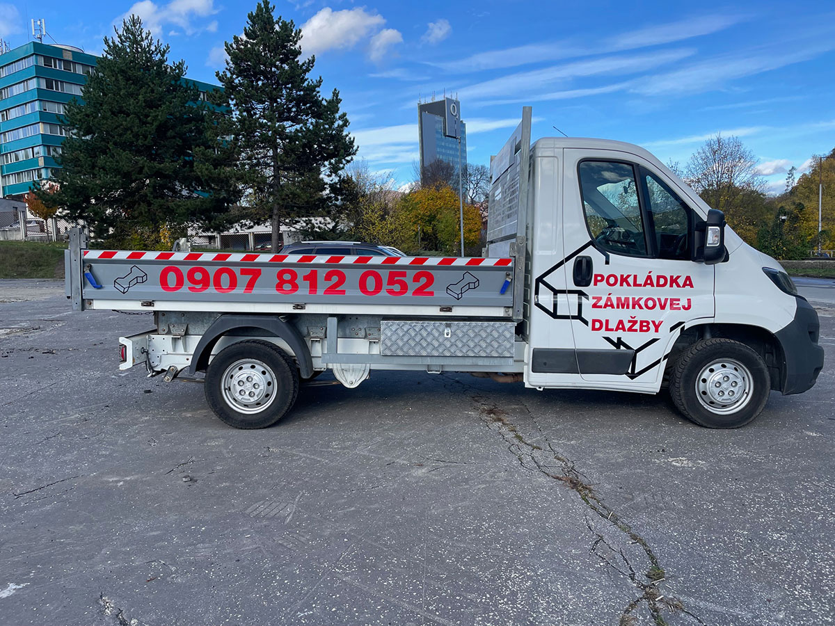 Polep valníka, pohľad zboku