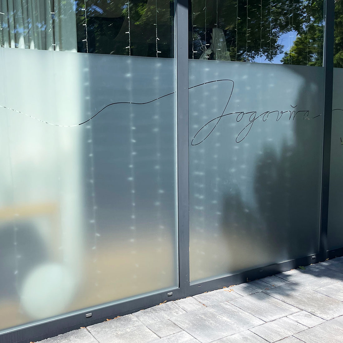 Piesková fólia v exteriéri