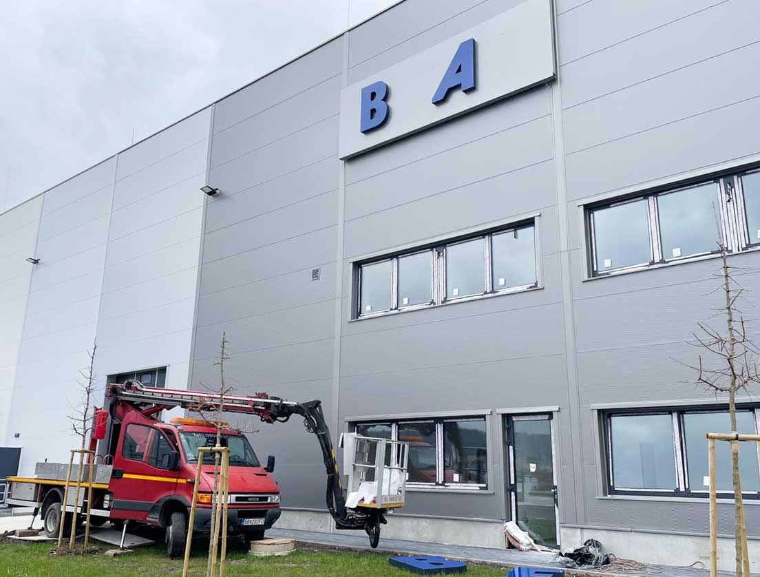 3d logo spoločnosti