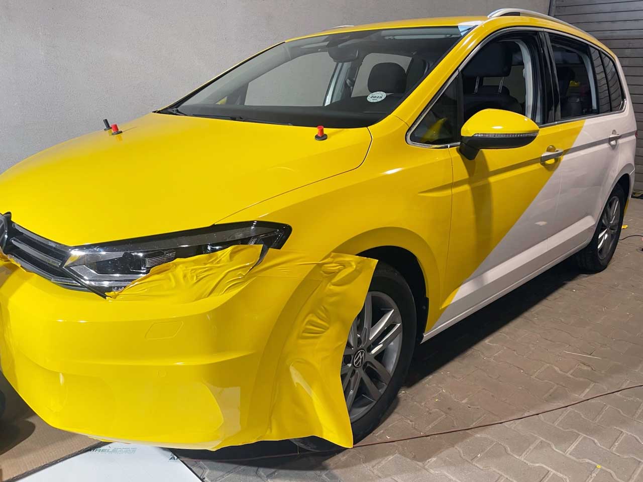 Polep prednej časti