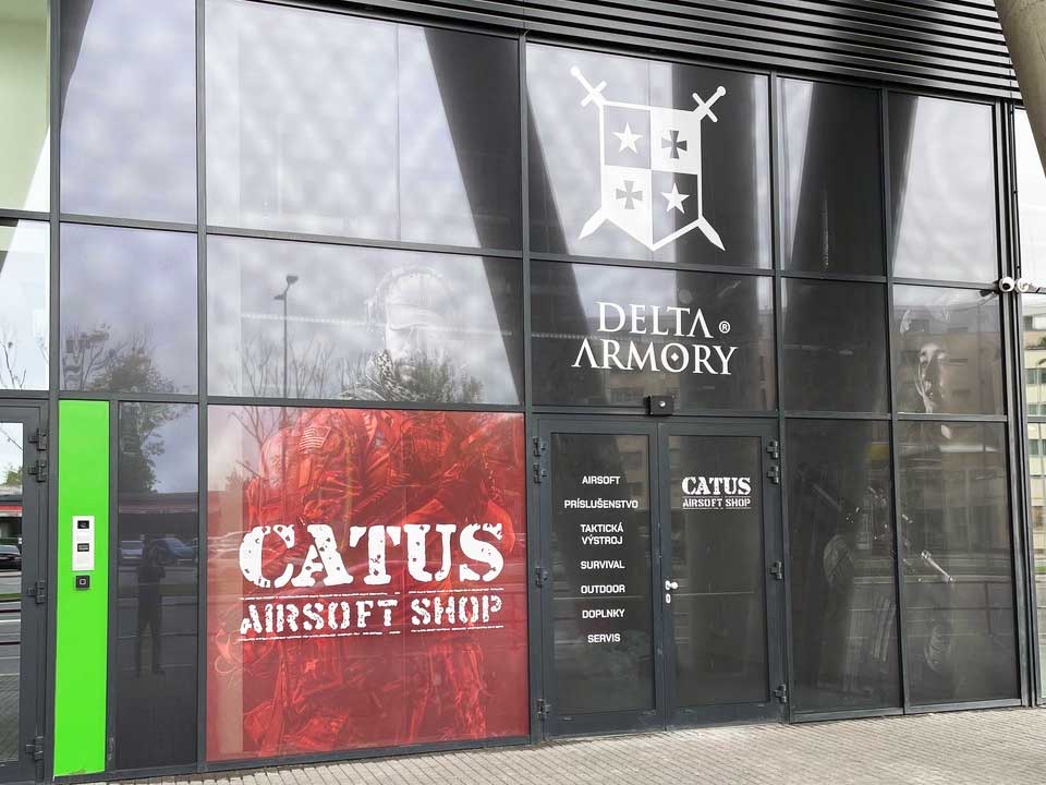 Reklamný polep výkladu